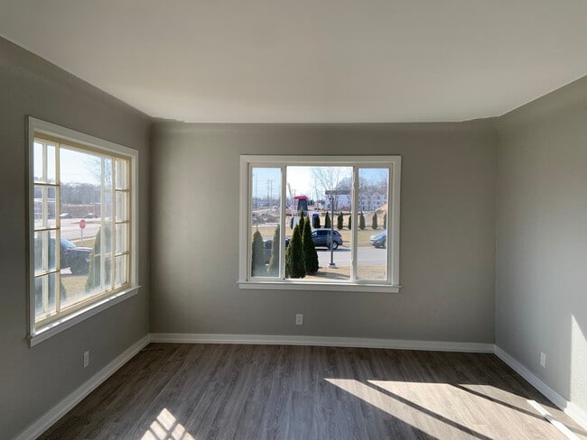 343 E Lakewood Blvd, Holland, MI 49424 - photo 3