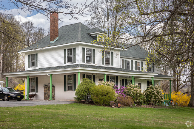Colonial Revivals and French country-style homes on large lots are common on the west and south sides of Union Township, NJ.