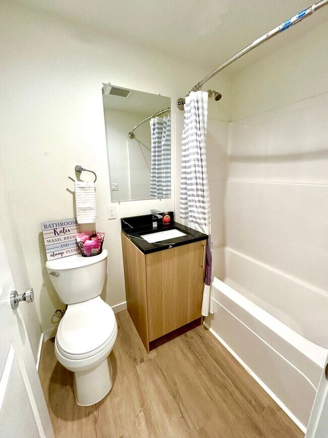 Kamden Place: Leasing Specials! Balconies, Lawn Space, Quiet Community in Pasco, Pasco, WA 99301 - photo 6