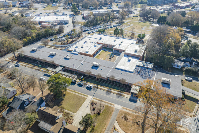 Kinard Elementary School campus.