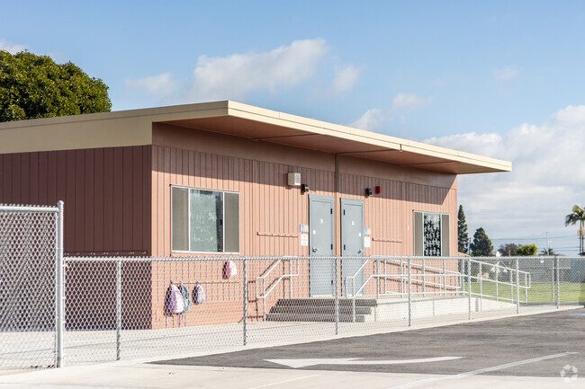 Tamura Elementary has portable classrooms in Fountain Valley.