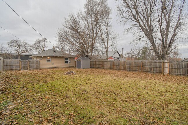 306 S Chicago Ave, Sioux Falls, SD 57103 - photo 7