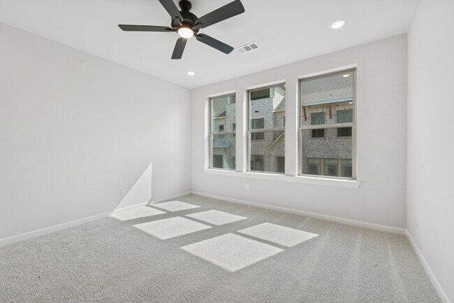 4839 Fuller Ct unit 704, Irving, TX 75038 - photo 5