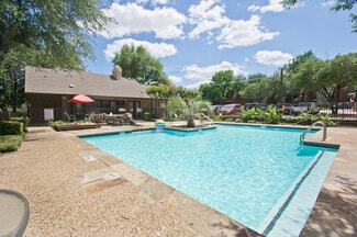 2403 Brown Blvd, Arlington, TX 76006