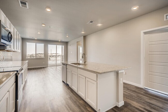 471 Interlocken Blvd unit 36701232, Broomfield, CO 80021 - photo 3