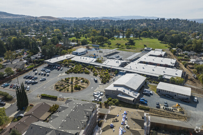 El Monte Elementary is part of the Mount Diablo Unified school district.