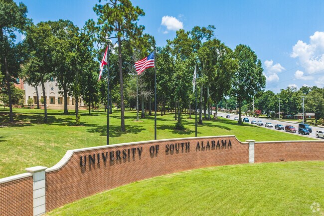 The University of South Alabama is next door to Richelieu.