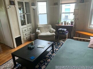 19 Turner St Unit 3, Boston, MA 02135