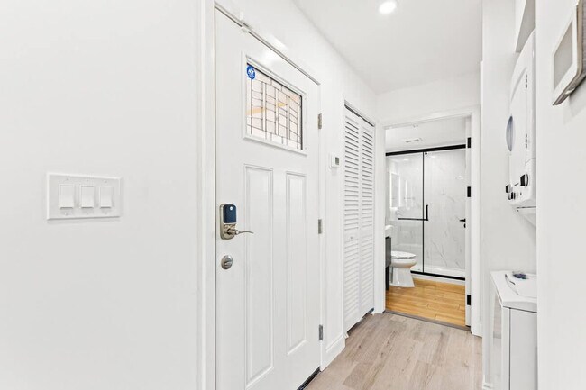 8115 Thomas Dr unit FL2-ID1355039P, Panama City, FL 32408 - photo 3