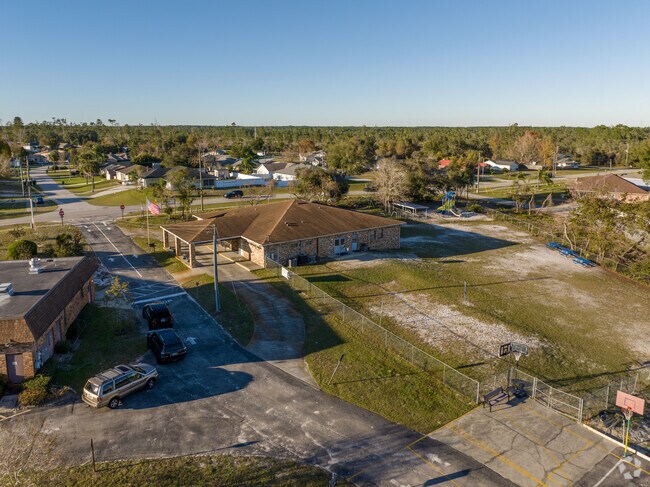 Deltona Adventist School - Campus