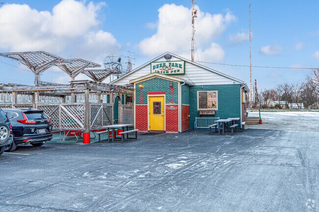 Residents enjoy grabbing a drink at Deer Park Irish Pub in Bass-Leesburg Civic.