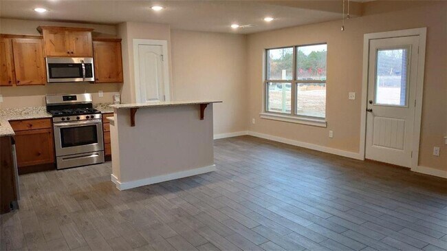 512 Vee St, Centerton, AR 72719 - photo 5