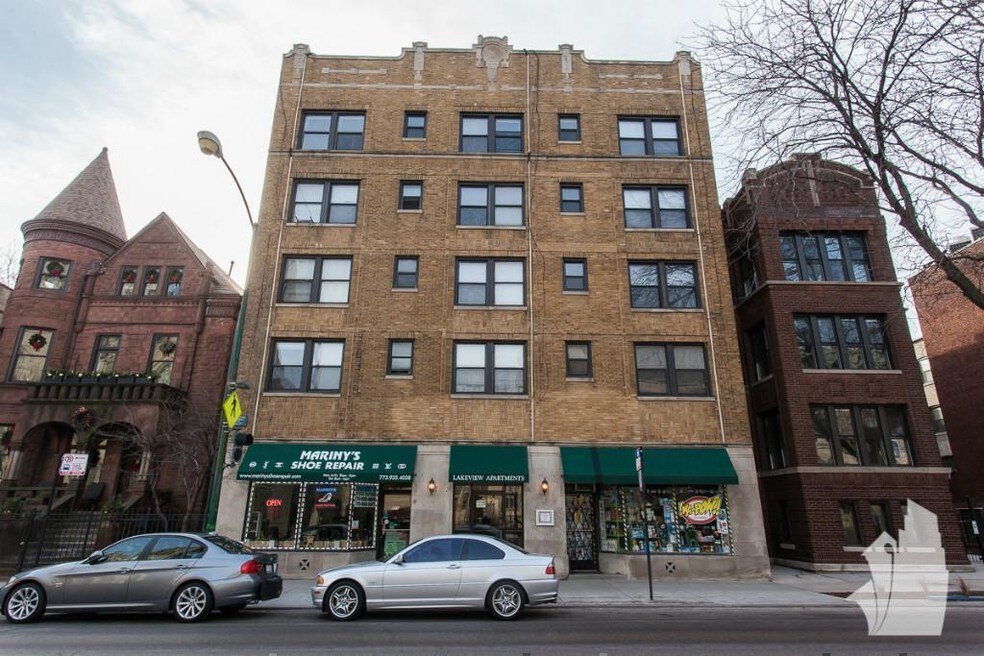 711 W Belmont Ave unit 109, Chicago, IL 60657 - photo 1