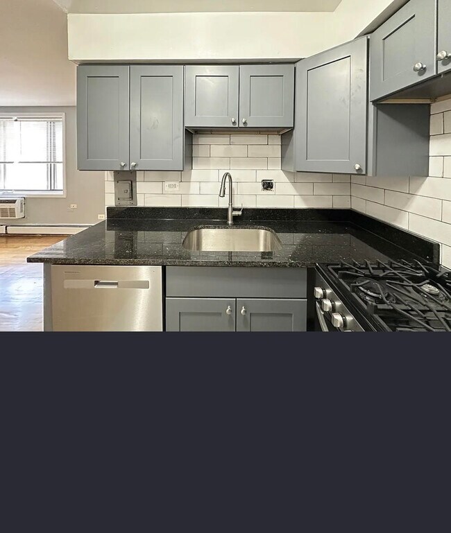 1515 W Morse Ave unit STUDIO, Chicago, IL 60626 - photo 6