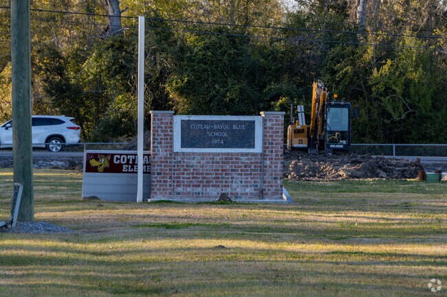 Coteau-Bayou Blue Elementary School Empowers minds, one lesson at a time.