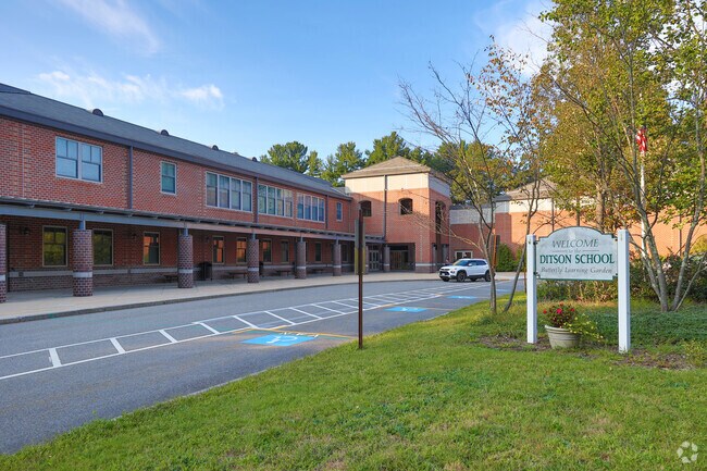 Ditson Elementary School is conveniently located near Pinehurst’s Bicknell Trail.
