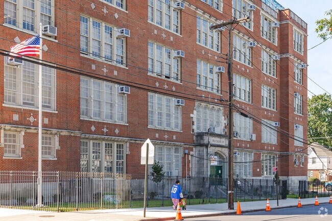 PS 107 Thomas A. Dooley has a student-teacher ratio of 14 to 1.