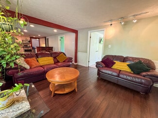 7240 N Temple Ave, Indianapolis, IN 46240