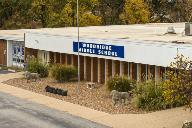 Woodridge Elementary School got a new sign in October 2023.