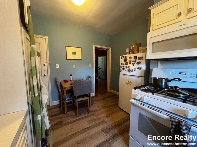 30 Longwood Ave unit 93-5, Brookline, MA 02446 - photo 4