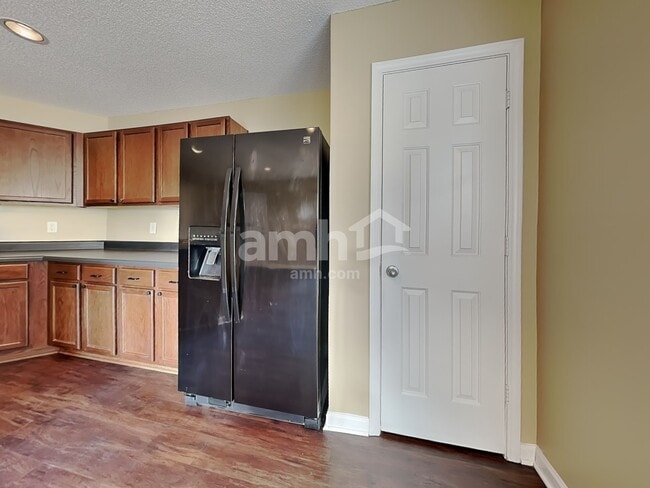 6554 Guard Hill Dr, Raleigh, NC 27610 - photo 4