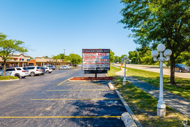South Farnsworth shoppers can access a variety of shops at Foxmoor Center.