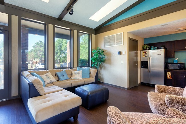 Woodrun Village, Yukon, OK 73099 - photo 4