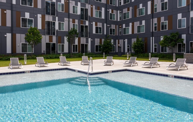 Center West, Baltimore, MD 21223 - photo 2