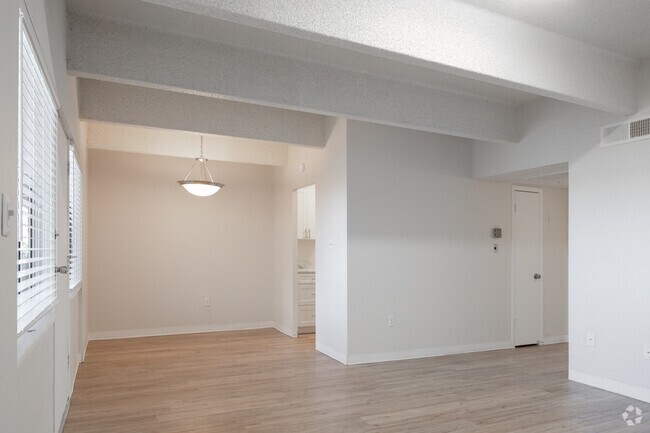 Highline Lofts, Aurora, CO 80012 - photo 2