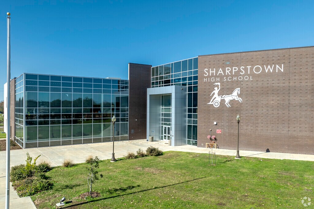 Sharpstown High School, Rankings & Reviews