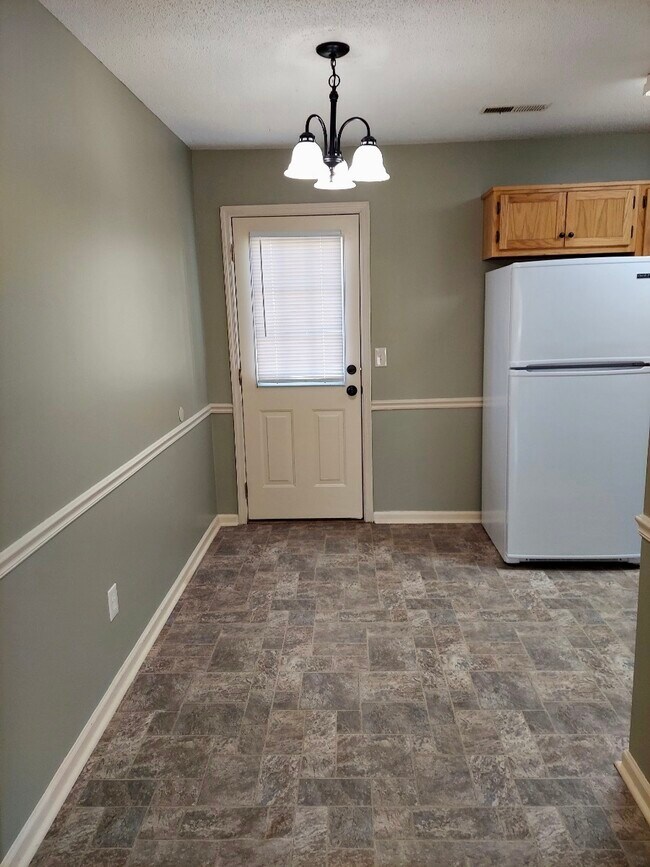 114 Eveningside Dr unit A, Soddy Daisy, TN 37379 - photo 4