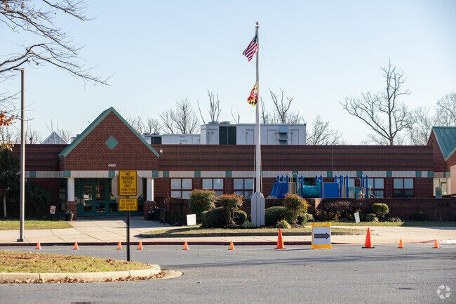 Ilchester Elementary is partnered with the local library and Outback Steakhouse.