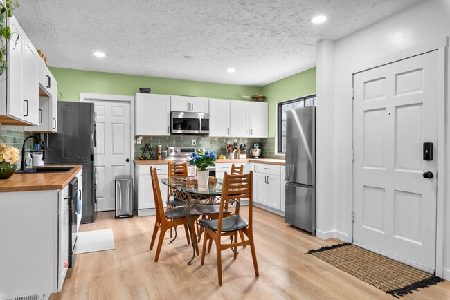 716 E 50 S unit Upper Level, Provo, UT 84606 - photo 5