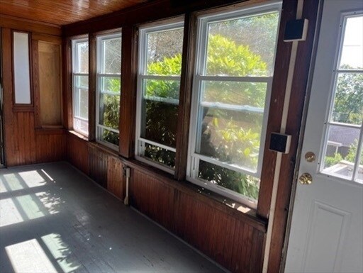 1st flr porch 2nd entrance