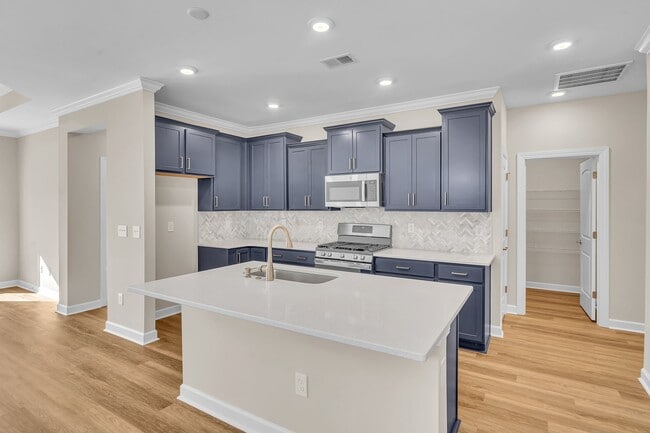 626 Castle Ct, Myrtle Beach, SC 29579 - photo 2