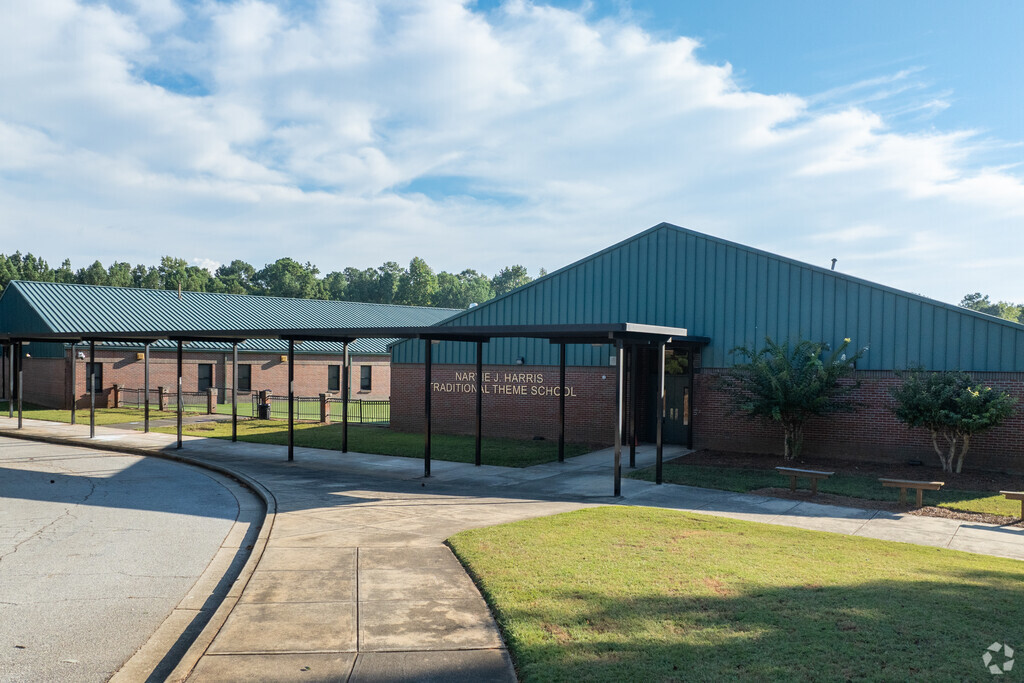 Narvie Harris Elementary School is a public school in Southwest Dekalb.