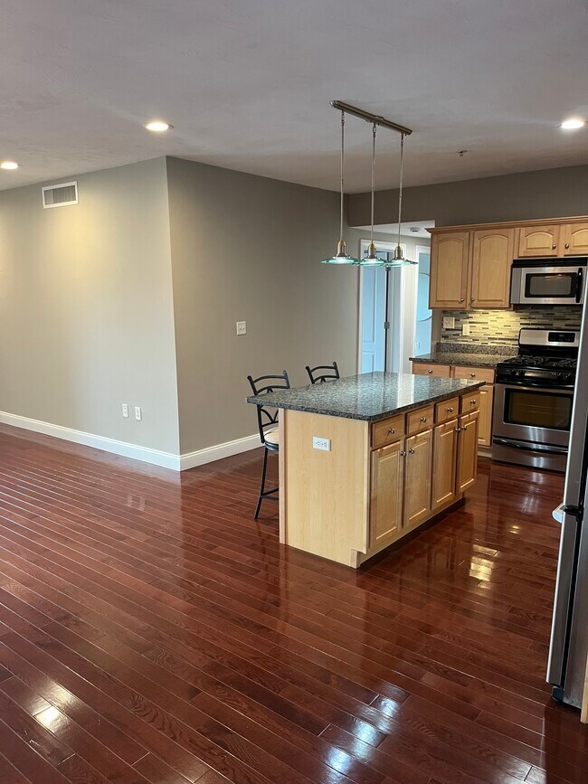 270 N Main St unit 404, Mansfield, MA 02048 - photo 6