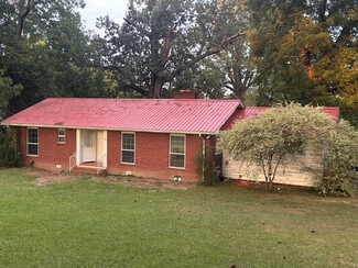 608 5th St, Baldwyn, MS 38824