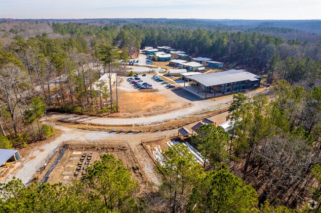 Chattahoochee Hills Charter School has an over all Niche Score of B+.