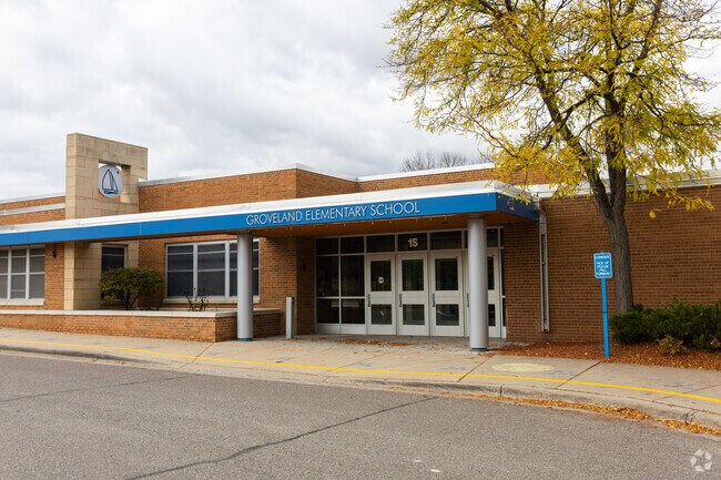 Groveland Elementary School teaches Minnetonka students in grades K-5.