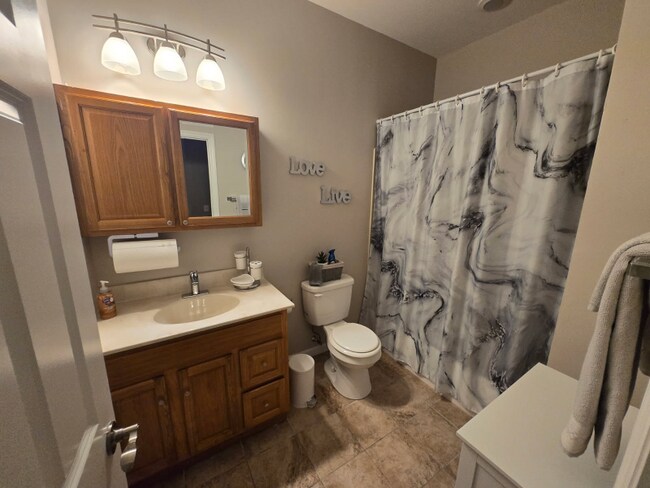 732 Ohio Pike unit 49, Cincinnati, OH 45245 - photo 6