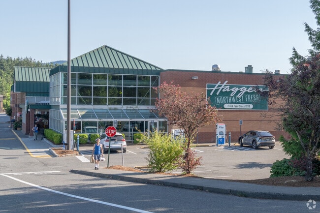 For grocery needs and more, Happy Valley residents head to Haggen.