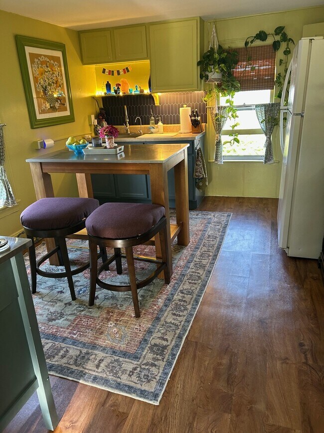 604 1/2 Clinton Ave unit 12, Morgantown, WV 26505 - photo 2