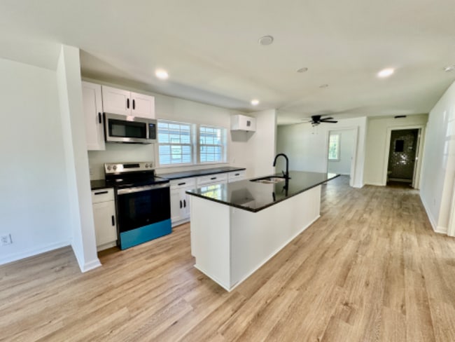 351 Fox St SW, Concord, NC 28025 - photo 3