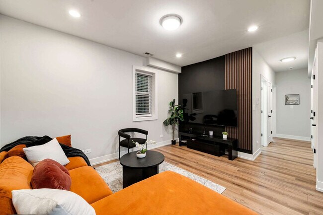 2207 W 18th St unit ID1296498P, Chicago, IL 60608 - photo 6