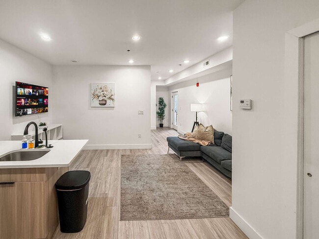 2400 E Huntingdon St unit ID1352423P, Philadelphia, PA 19125 - photo 2