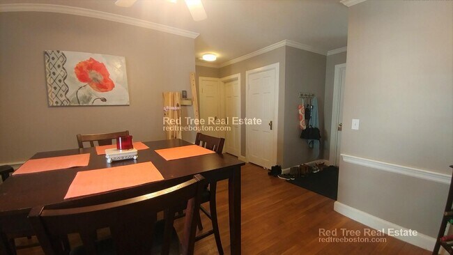 140 Babcock St unit 1, Brookline, MA 02446 - photo 4