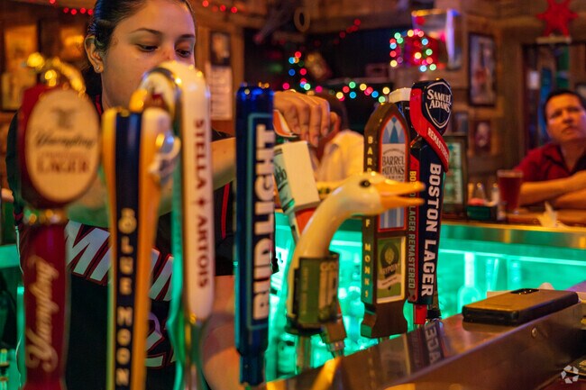 Some breweries in Biscayne Highlands have over 100 different selections.