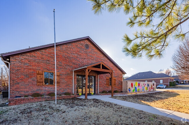 Wildflower: An Acton Academy provides education in the neighborhood of Warwick-Putnam.