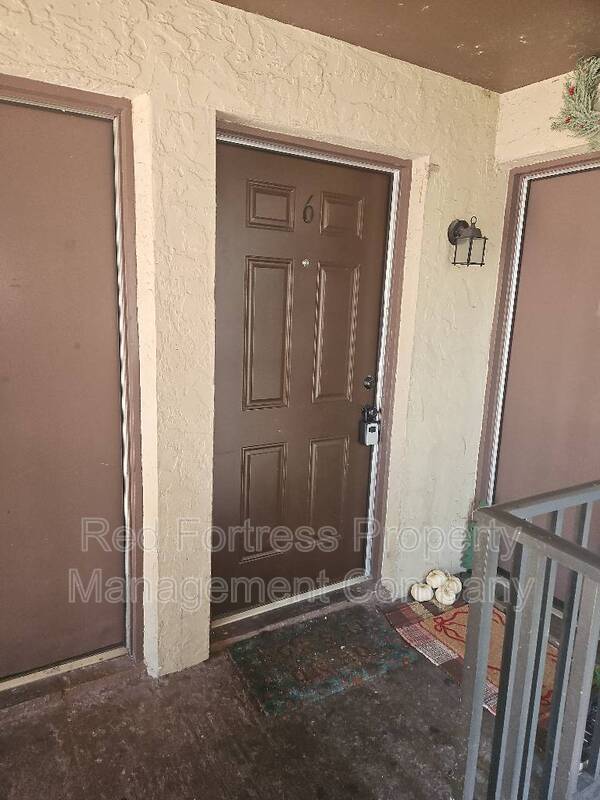 4331 Glenwood Ave unit 6, Fort Myers, FL 33905 - photo 2